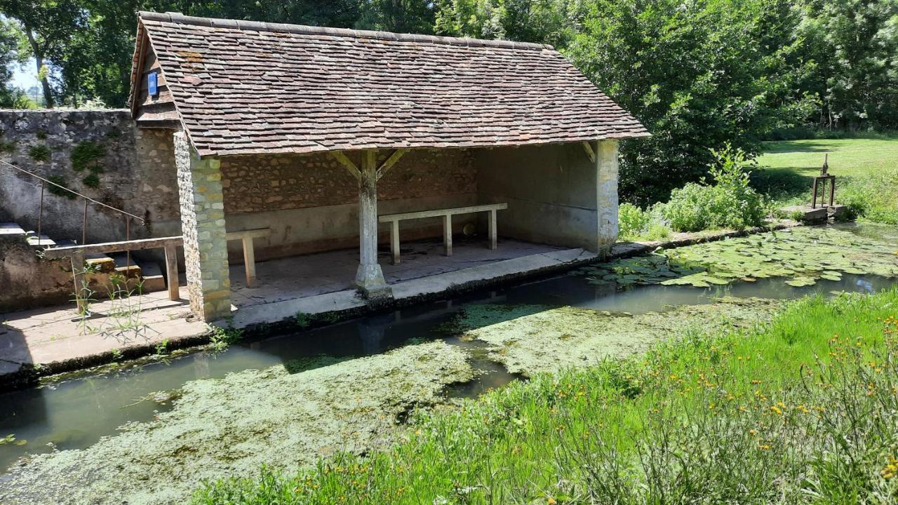 Hotel La Ménagerie Maigne Exterior foto